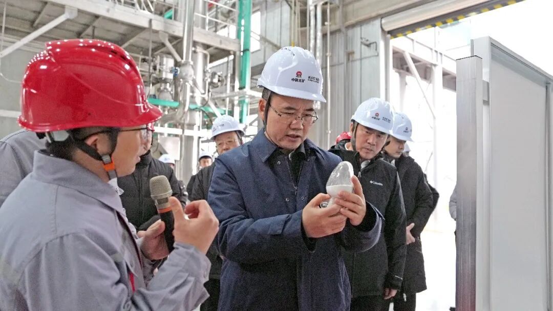 朱可炳调研红桃国际、中冶长天并慰问干部职工